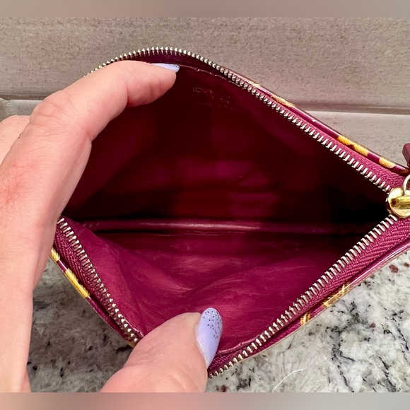 Louis Vuitton Limited Edition Vintage Charm Printed Pouchette - Picture 5 of 10